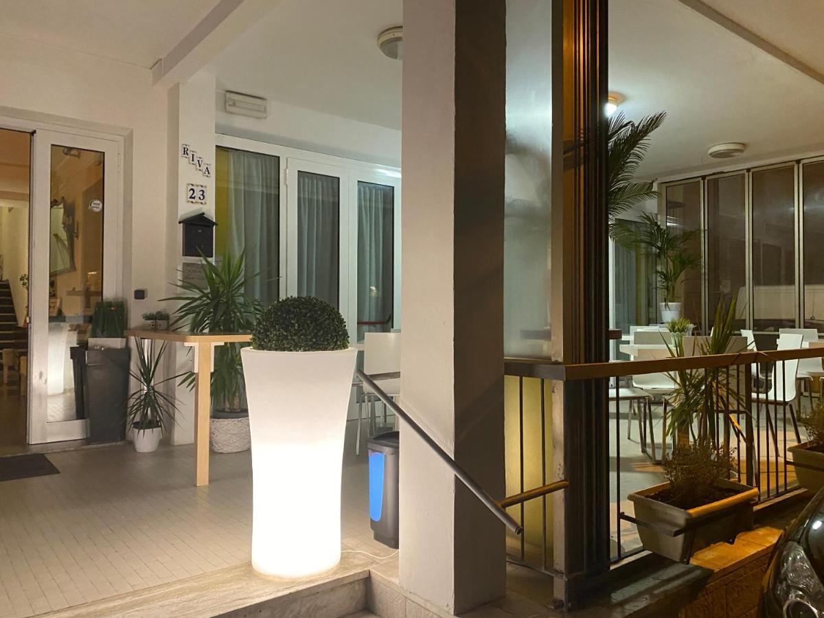 Hotel Riva Rimini Exteriör bild
