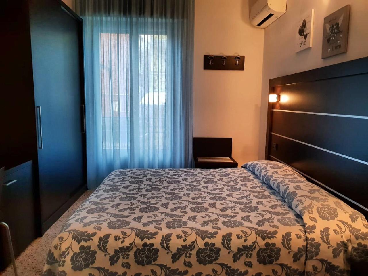 Hotel Riva Rimini Exteriör bild