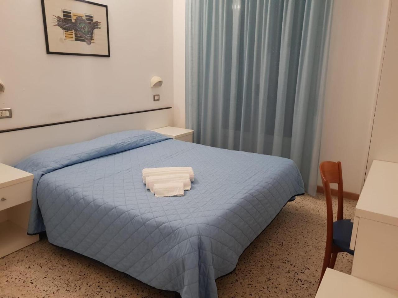 Hotel Riva Rimini Exteriör bild